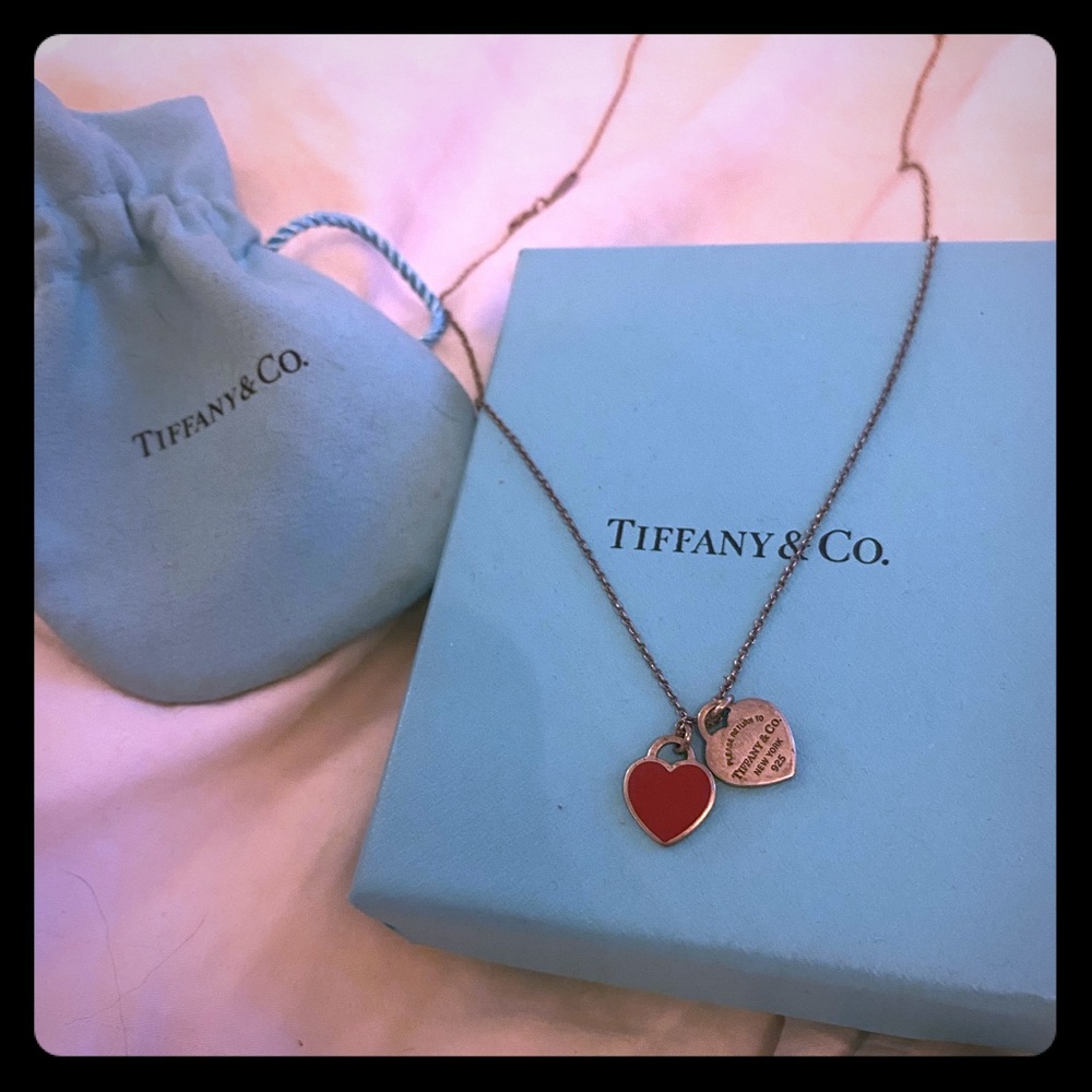 Return to Tiffany’s double red heart pendant